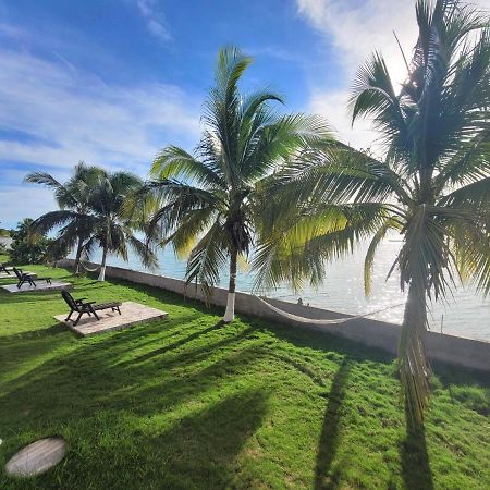 Hotel Posada Del Mar Fresh Water Bay Екстериор снимка